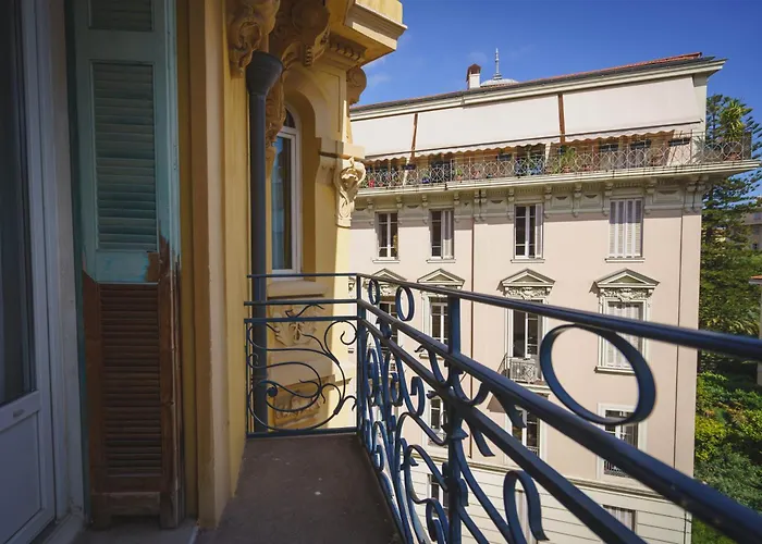 Hotel Gounod Fully Renovated